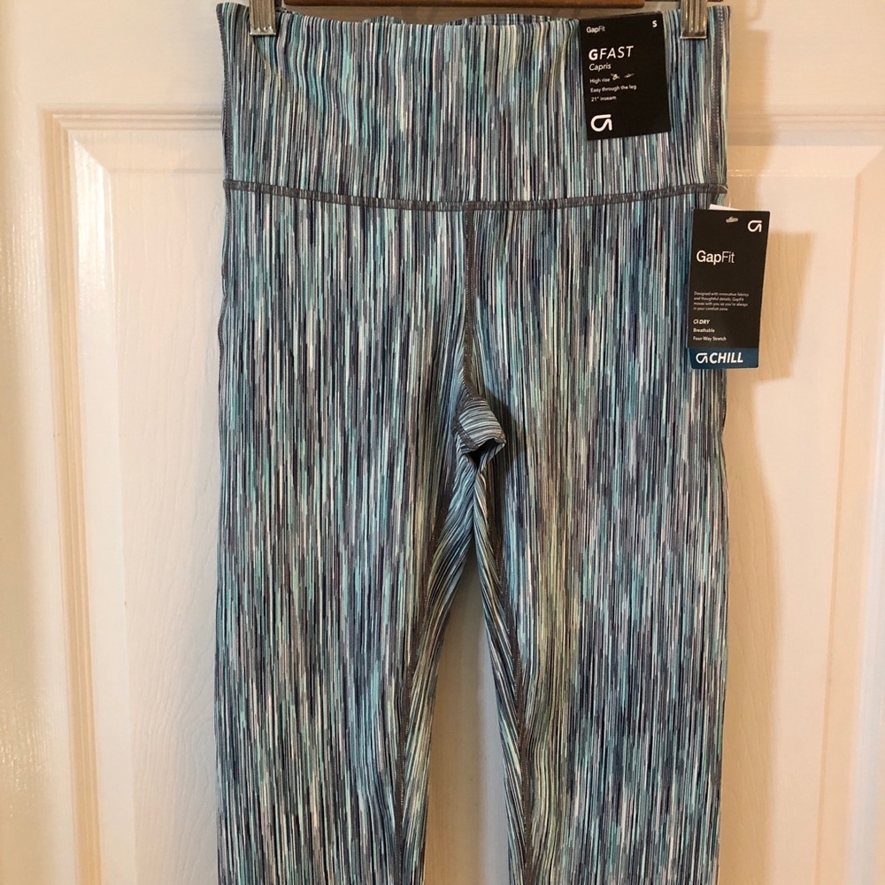 GAP fit Gfast high rise Capri NWT